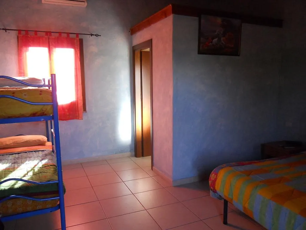 مزرعة للإقامة فيلا Sagamaفي Agriturismo Su Nuratolu إيطاليا